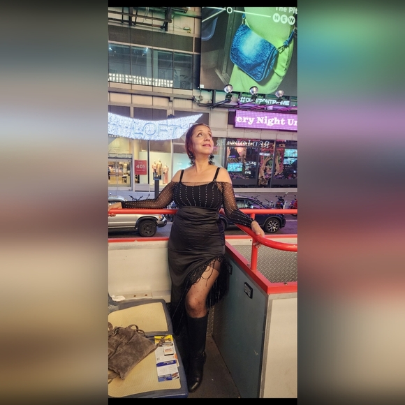 Meet the Posher - Picture 6 of 16